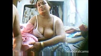Preview 2 of Cum Frot Shemale - Indian Mature Webcam