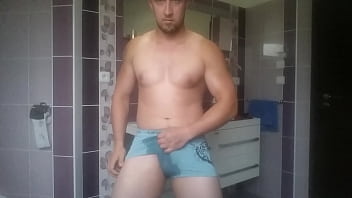 Preview 4 of Kporn Radio - Pissing v trenk&aacute_ch