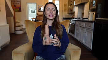 Preview 2 of Xxx Vidieo 14 Yer - Girth does it matter? Sex tutorial with Roxy Fox