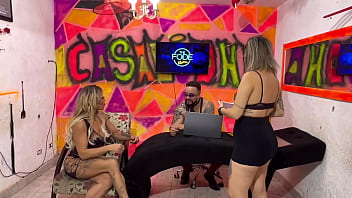 Preview 2 of Young Varjin Fussy Tight - Musa fit Mell Albuquerque venho no the fode para ser toda fundida ! Levou muita dedada da diguinha dj aovivo!