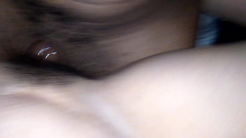 Preview 3 of Sexy Sexy Mom Sleeping - Esposa sentando,  rebolando gostoso no pau do marido - Horny Couple