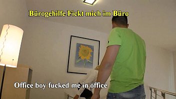 Preview 1 of Rougg Porn - Monisworld B&uuml_rogehilfe spritzt in meinen Mund