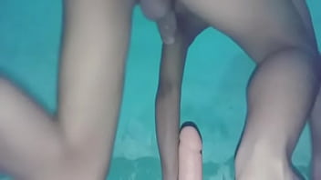 Preview 2 of Moglie Italiane Troie - Gay novinho cheio de tes&atilde_o  (video completo amanh&atilde_ )