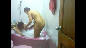 Preview 1 of Britanny Bardot - desi aunty bath tub
