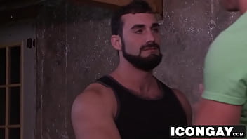 Preview 1 of Purm Vodeos Sex - Musuclar DILF Jaxton Wheeler piercing this hunks asshole