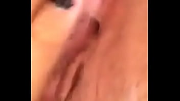 Preview 2 of Dimples Ebony - Peruana gorda Skylar dedeandose