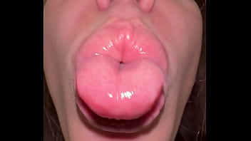 Preview 1 of Dragan Ball - Dumb whore Dommylips is making their slutface and showing off tongue