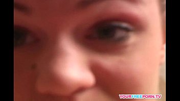 Preview 1 of Analo Com Cavalo - Diana toying her pussy CLOSEUP