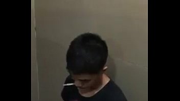Preview 2 of Blonde Loves It - Zai Việt Thẳng H&uacute_t Thuốc Sục Cu