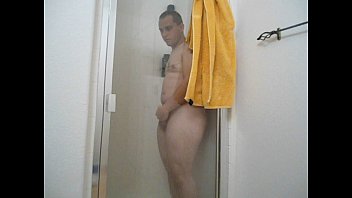 Preview 1 of Peeing On Yourself - MOV00240.AVI