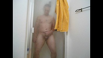 Preview 4 of Peeing On Yourself - MOV00240.AVI