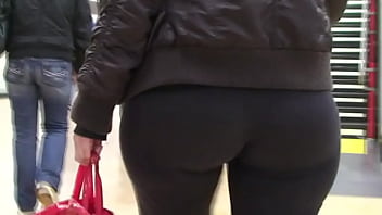 Preview 1 of Sunny Leone B - Nice butt