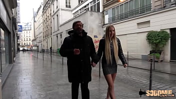 Preview 1 of 3 Parson Sex - Florane,  blonde coquine,  est offerte &agrave_ un inconnu