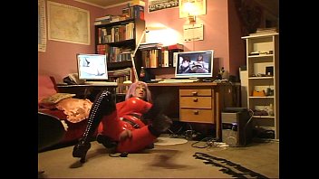 Preview 1 of Casero Romina - Roxina2008RedLatexBigGurl150708XXXL.MPG