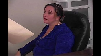 Preview 1 of Deli Hot Mo - Spank Fuck BBW Amateur MILF
