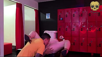 Preview 3 of Jodiya James - The bartender seduces me and fucks me without a condom