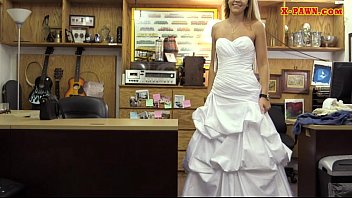 Preview 1 of Awek Wechat Katenhe - Hot babe pawns wedding dress and banged