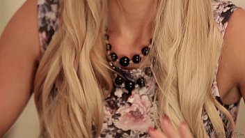 Preview 1 of Xxxwalk Dare - Samantha Rone&#039_s pussy licked out by her step mom Holly Heart