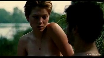 Preview 4 of Jav Nur Boys - Lea Seydoux (Grand Central) (Hollywood Actress)