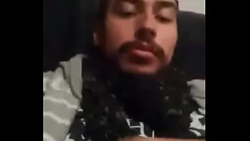 Preview 3 of Xxxvideo Onlen - Periscope do Allan apertando o pacote.