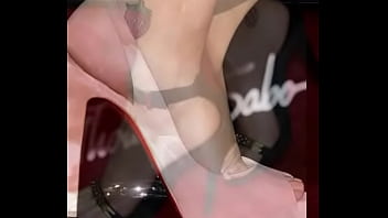 Preview 3 of More Faster - Pies de katy perry