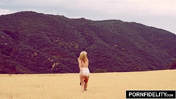 Preview 1 of Jabarjast Xxx Hd - PORNFIDELITY Hippy Babe Keira Nicole Peace Love and Creampies