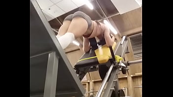 Preview 2 of Naugty Japanes - culona en el gym 3