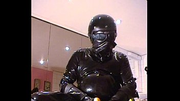 Preview 4 of Bocah Ngewe - Roxina2002RubberOxTubeAndDildoFun031002XXXL.MPG