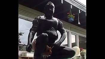 Preview 1 of Numero De Mi Esposa - Roxina2003LatexAndRubberOut010803XXL.WMV