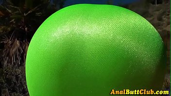 Preview 2 of Czech Meassag - Slut buttplug roundass