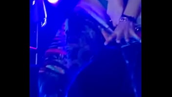 Preview 3 of Mif Sex Cumsfisting - Cavala mostrando a xoxota no show de funk