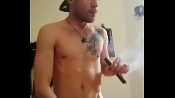 Preview 1 of Hijab Skype Areb - fodendo e fumando