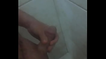 Preview 1 of Big Girl Romantic - Tes&atilde_o no banho