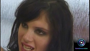Preview 3 of Porn Zeramdine - Hot chick Jennifer Dark is in the bathroom fucking her lover