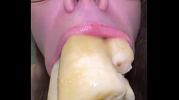 Preview 3 of 18 Xvideo - Dumb bitch Dommylips stuffs their mouth with bananas