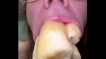 Preview 1 of 18 Xvideo - Dumb bitch Dommylips stuffs their mouth with bananas