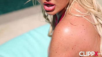 Preview 1 of Dad Me And Best Friend Sex Vedio - M-ASS-ive Twerking Isiah Maxwell,  Jenna Starr
