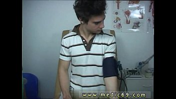 Preview 1 of Pompino Al Cane - Lemon gay porn and straight teen boys with huge cock bulges Sticking