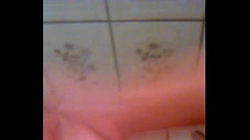 Preview 2 of Amellian - novinho gozando muito