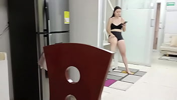 Preview 1 of German Gangbang Erste Mal - Le ayudo con las clases de baile a mi peque&ntilde_a hermanastra y terminamos follando duro y rico. H.L.