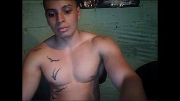 Preview 2 of Monster Tits Hd - Migue modelo gay de Medellin