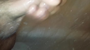 Preview 1 of Batendo Punheta No Cinema - Wet shower makes me cum