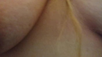 Preview 2 of Step Mom Russian - la hago llegar al orgasmo a mi puta / orgasm of my bitch