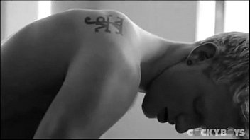 Preview 3 of Baru Sekolah - Lose Control - Evanescence gay music video