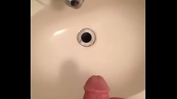 Preview 1 of Bbq Wife Ass - Pissing in the sink. (First video)