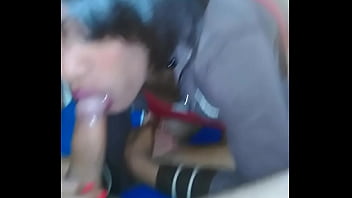 Preview 2 of Fake Pissoir - Shemale Caraque&ntilde_a mamando rico