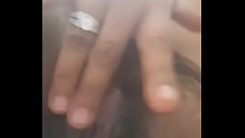 Preview 2 of Rubi Amateur - VID-20160509-WA0000