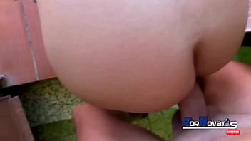 Preview 4 of Arabi Nxxx - PORNOVATAS - Peque&ntilde_a y joven Mu&ntilde_equita con grandes tetas naturales follando en la terraza con nuestro amigo Victor Bloom