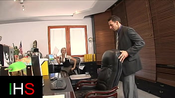 Preview 1 of Sanilon Ki Xxxx - Blonde secretary slut split in pussy and ass
