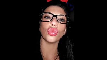 Preview 1 of Russian Cougar Mom - My Cum Tribute on face sexy girl